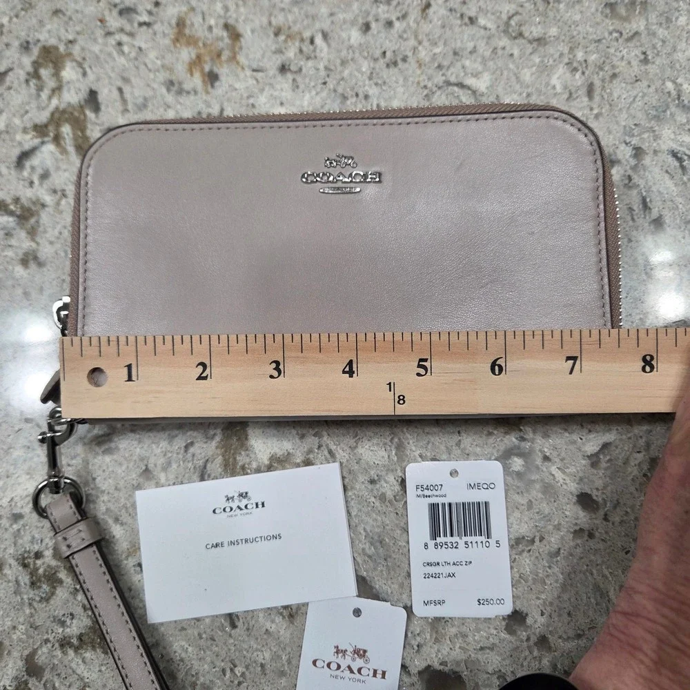 Coach Double Zip Wristlet Wallet‎ Beige Leather New York Signature